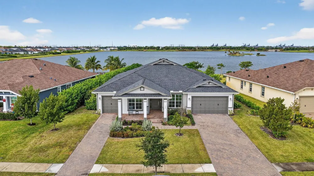 799 Hookline Circle Loxahatchee, FL 33470