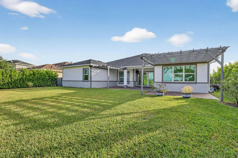 799 Hookline Circle Loxahatchee, FL 33470