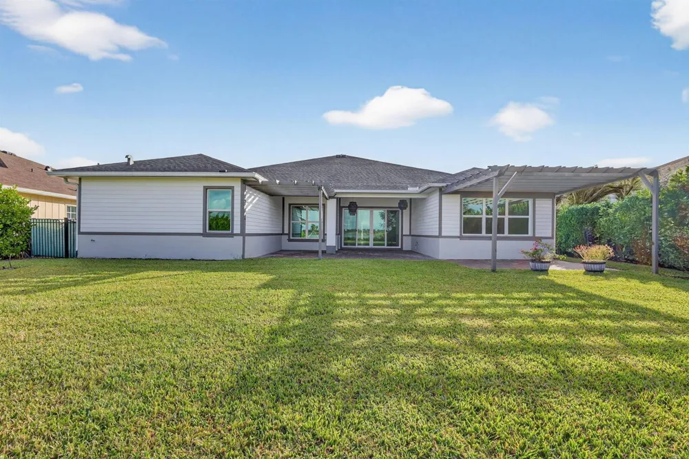 799 Hookline Circle Loxahatchee, FL 33470