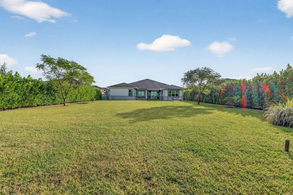 799 Hookline Circle Loxahatchee, FL 33470