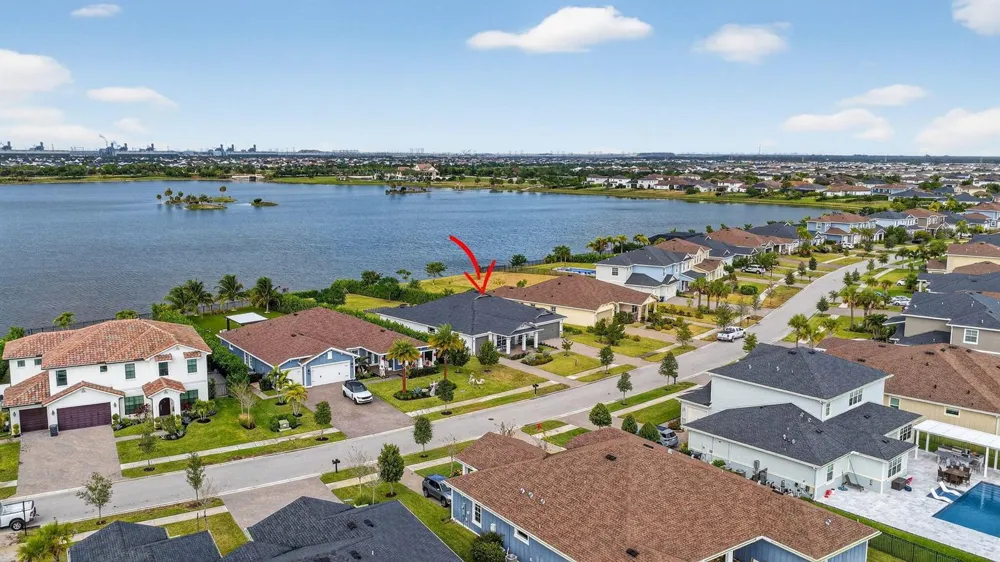 799 Hookline Circle Loxahatchee, FL 33470