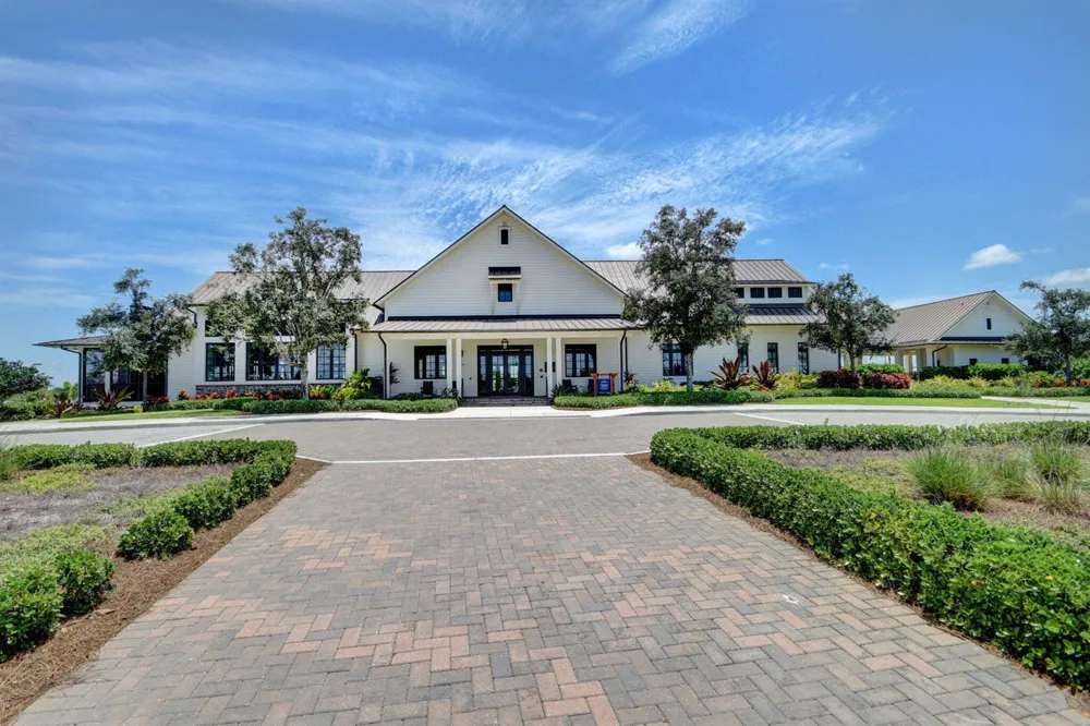 799 Hookline Circle Loxahatchee, FL 33470
