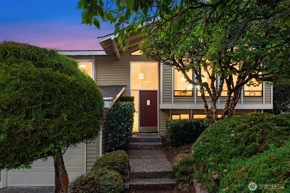 12218 SE 47th Place Bellevue, WA 98006