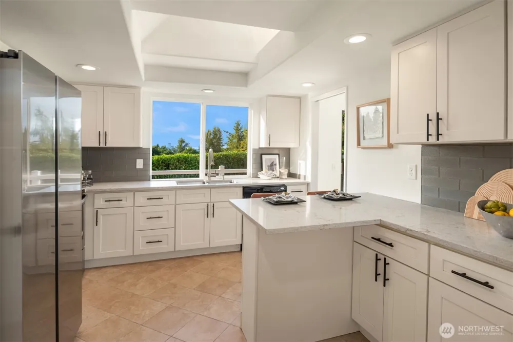 12218 SE 47th Place Bellevue, WA 98006