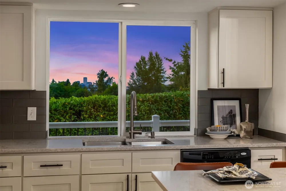 12218 SE 47th Place Bellevue, WA 98006
