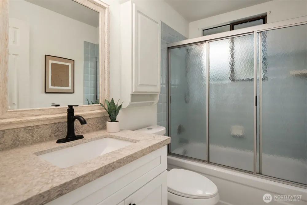 12218 SE 47th Place Bellevue, WA 98006