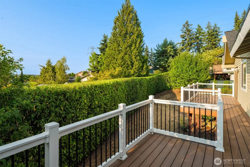 12218 SE 47th Place Bellevue, WA 98006