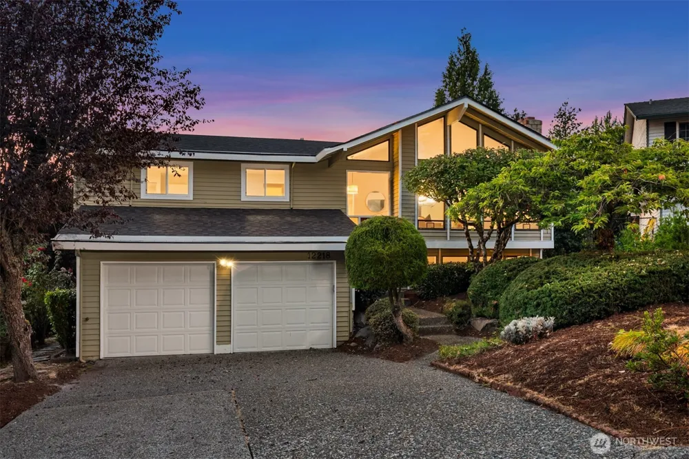 12218 SE 47th Place Bellevue, WA 98006