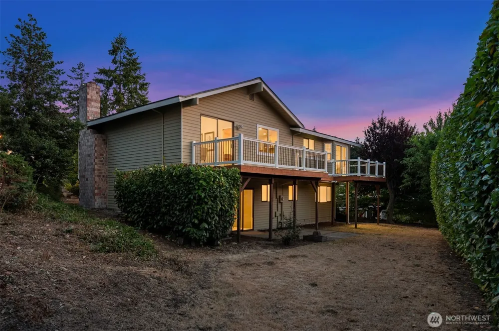 12218 SE 47th Place Bellevue, WA 98006