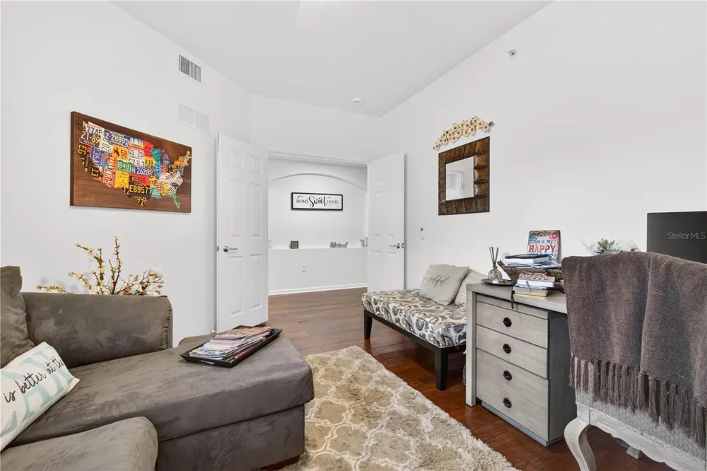 852 LANTERN WAY Clearwater, FL 33765