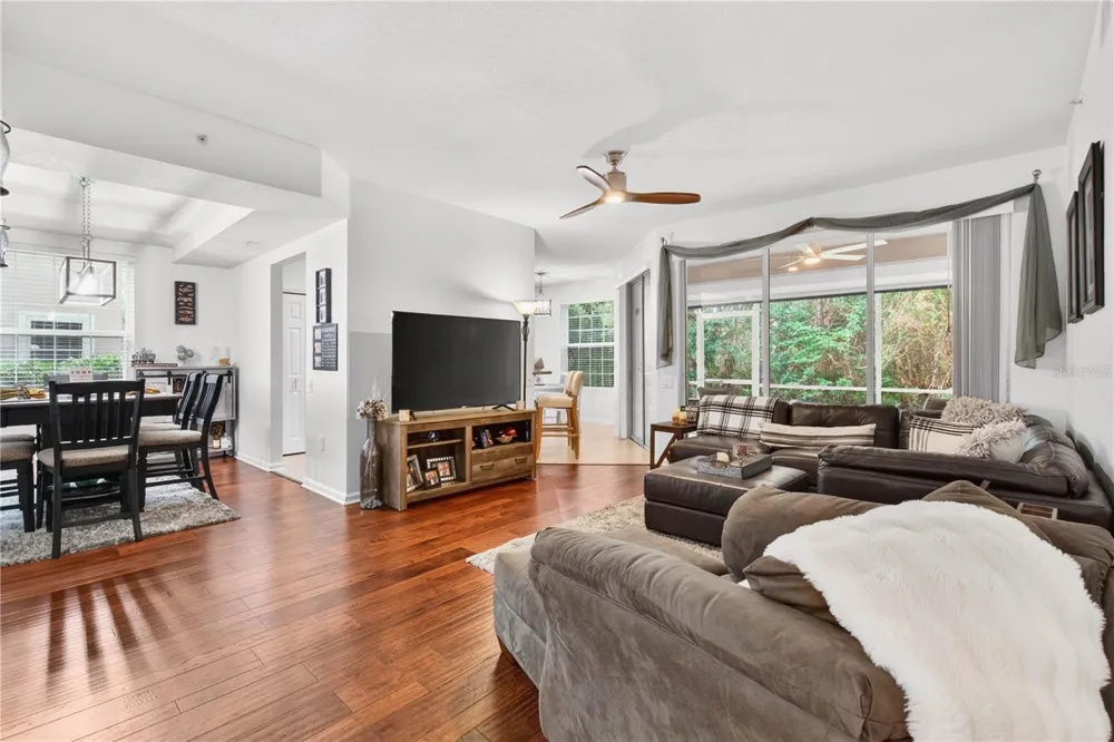 852 LANTERN WAY Clearwater, FL 33765