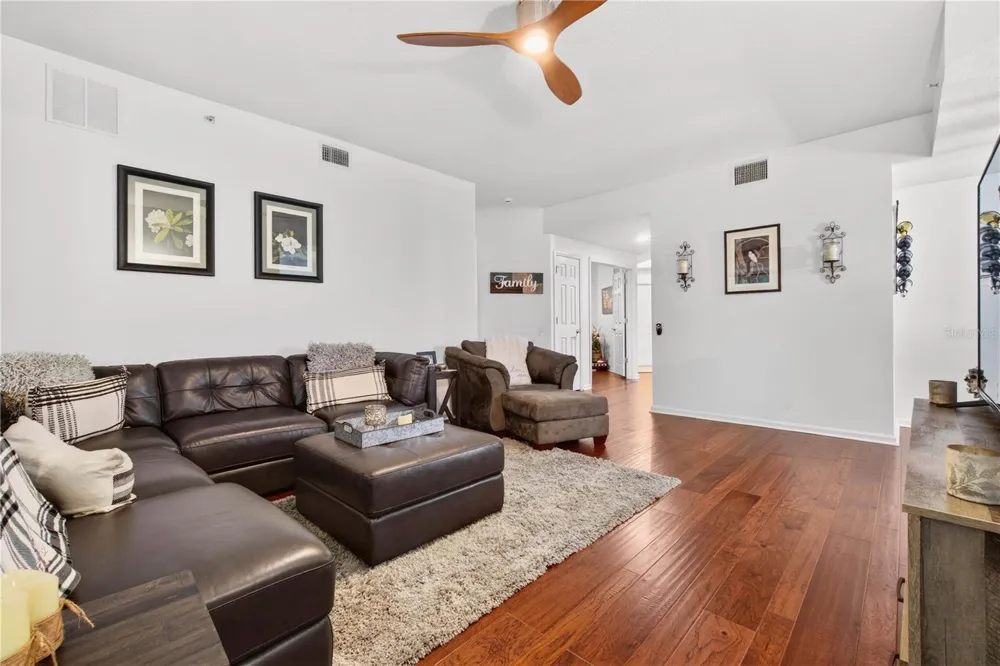 852 LANTERN WAY Clearwater, FL 33765