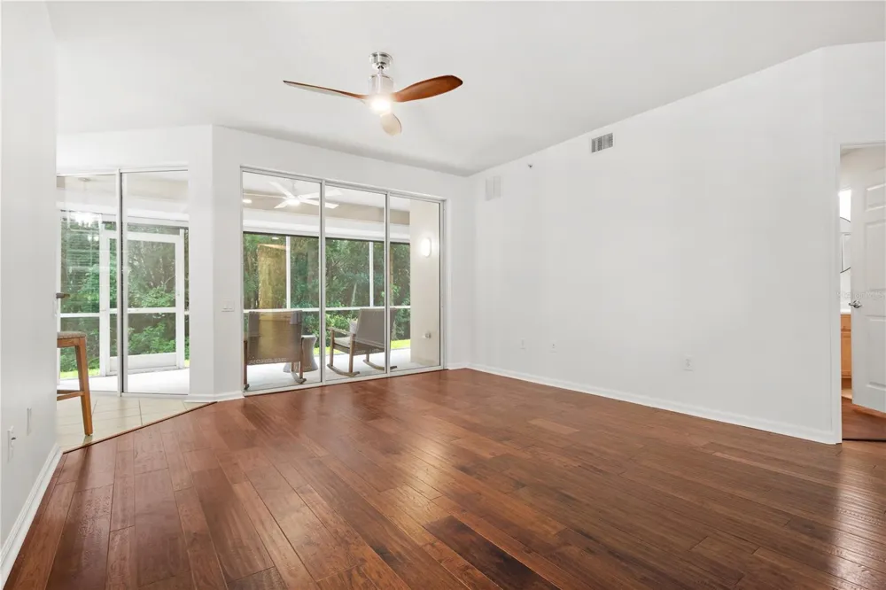 852 LANTERN WAY Clearwater, FL 33765
