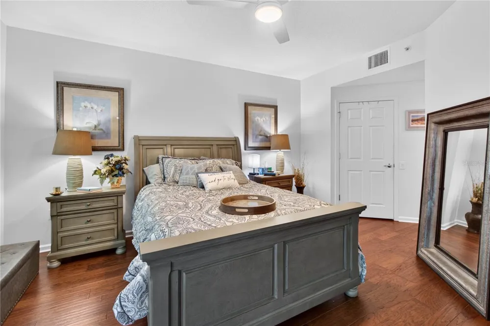852 LANTERN WAY Clearwater, FL 33765