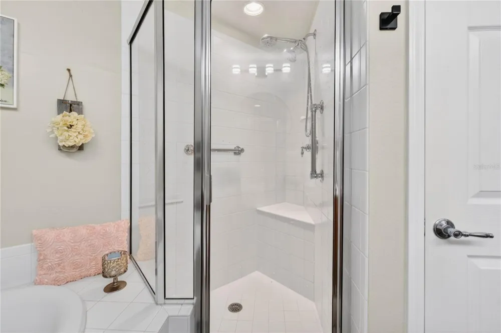 852 LANTERN WAY Clearwater, FL 33765