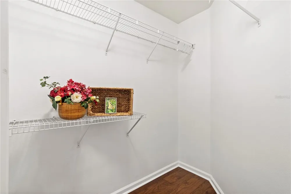 852 LANTERN WAY Clearwater, FL 33765