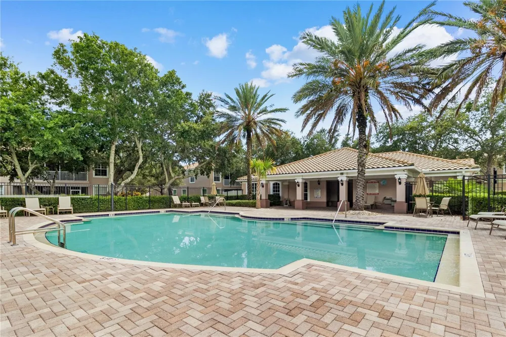 852 LANTERN WAY Clearwater, FL 33765