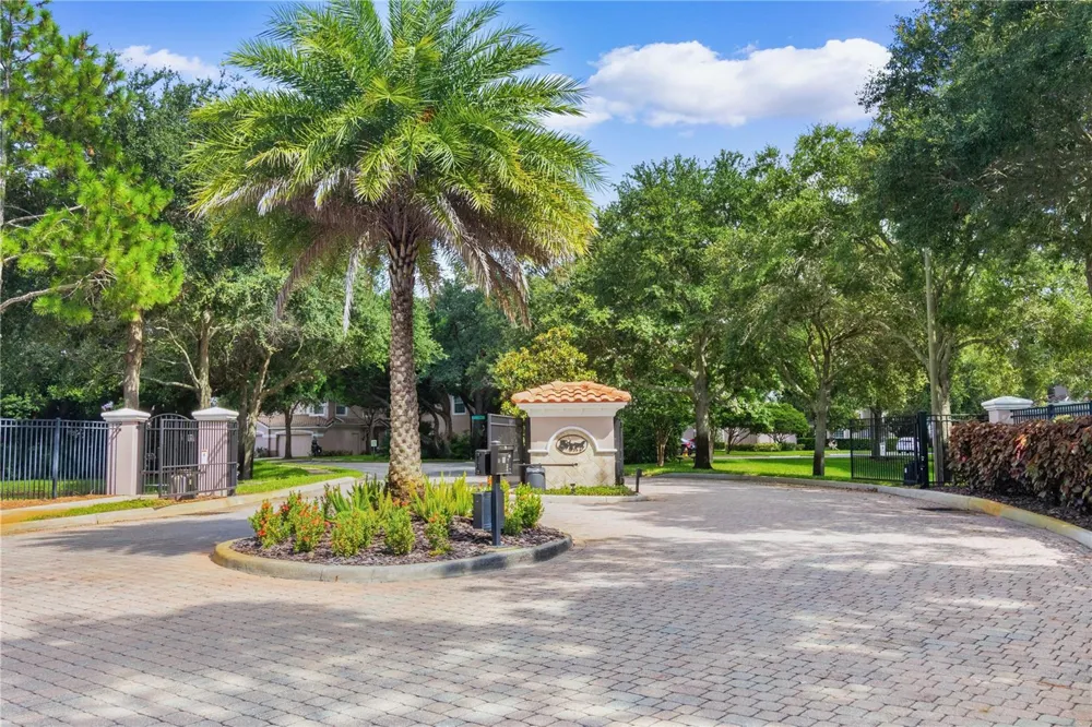852 LANTERN WAY Clearwater, FL 33765