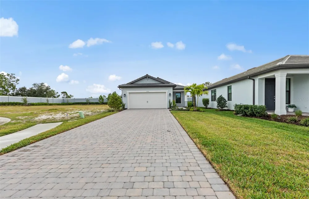 4695 BLUE STAR COURT North Port, FL 34289