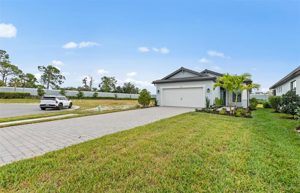 4695 BLUE STAR COURT North Port, FL 34289