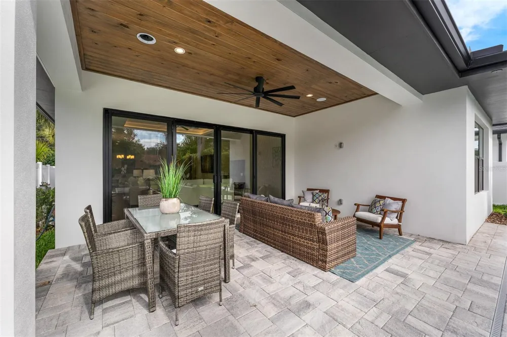 1546 MILLER AVENUE Winter Park, FL 32789