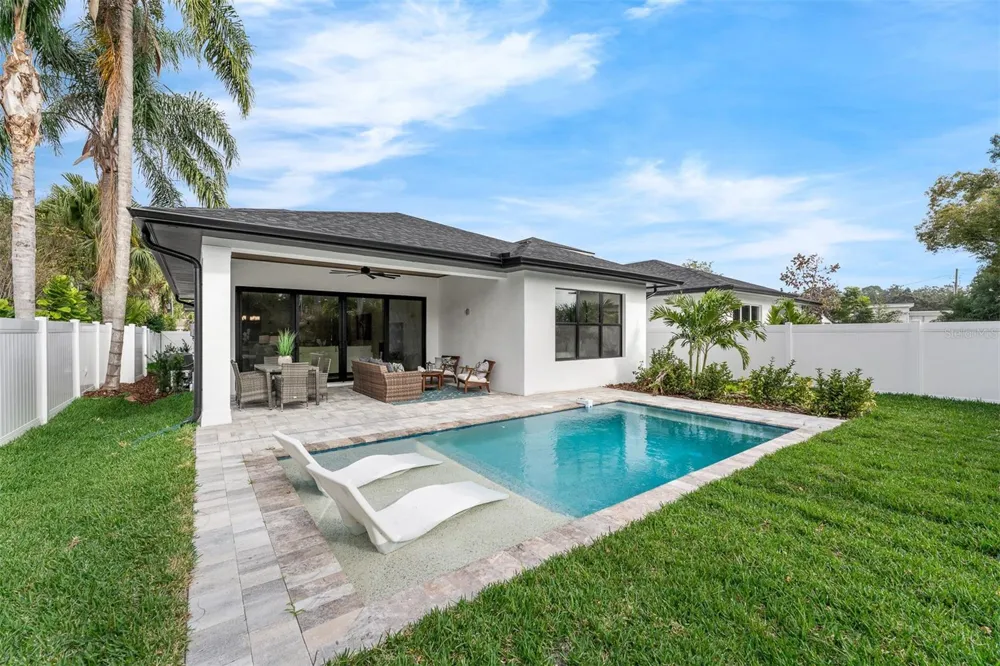 1546 MILLER AVENUE Winter Park, FL 32789