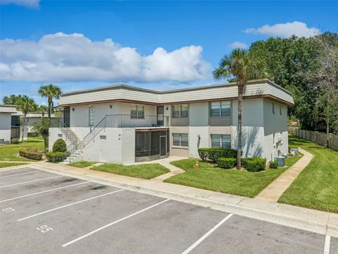 93 WINDTREE LANE #102