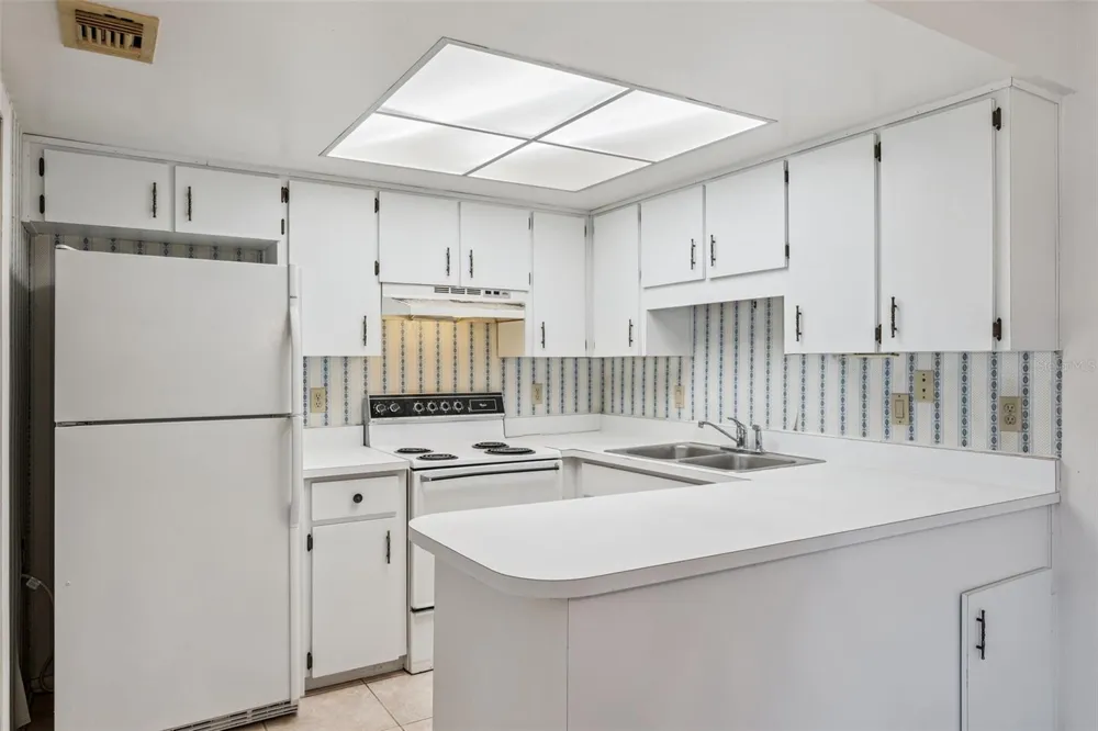 93 WINDTREE LANE #102 Winter Garden, FL 34787