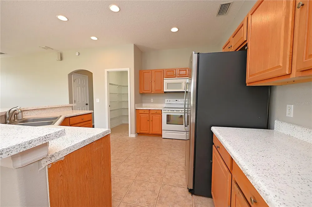 125 COSTA LOOP Auburndale, FL 33823