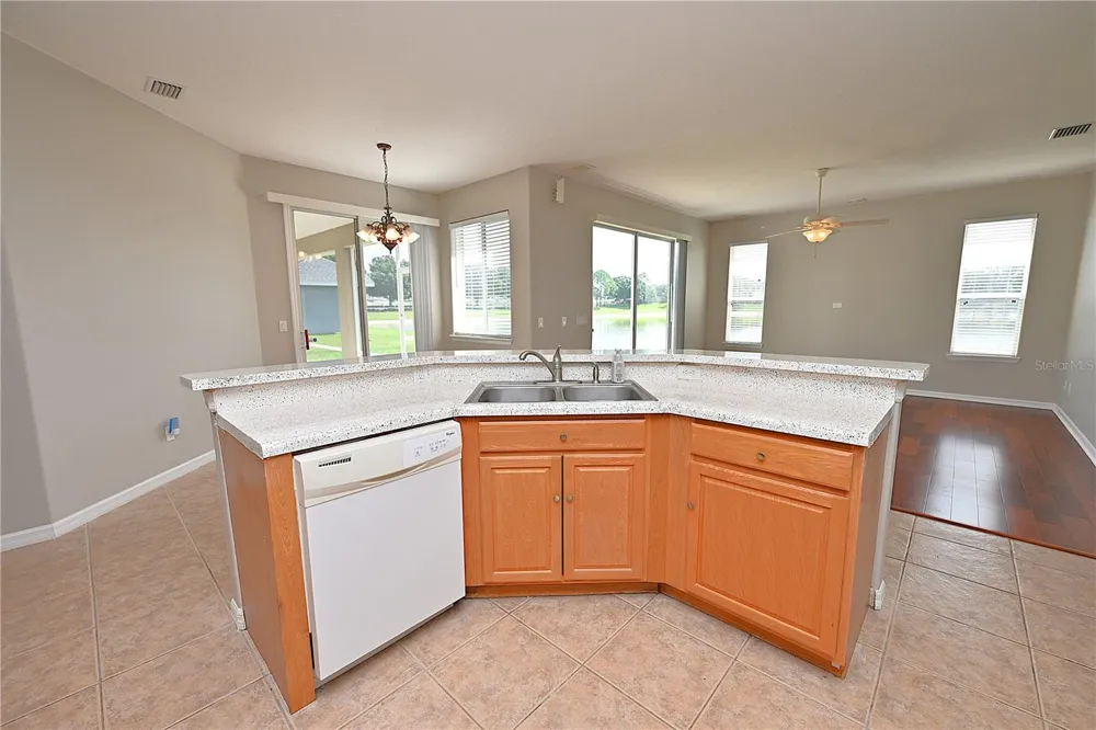 125 COSTA LOOP Auburndale, FL 33823