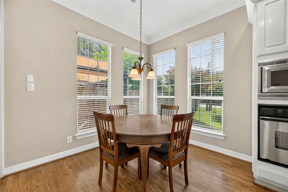 2606 Shady Acres Landing Houston, TX 77008