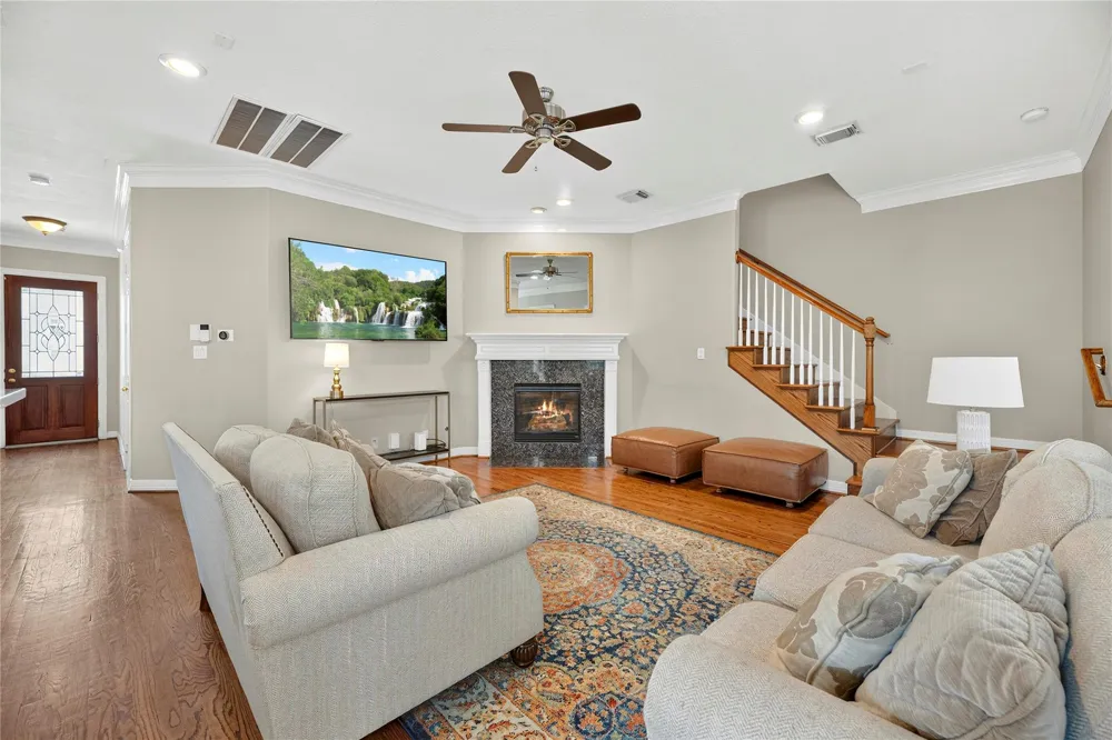 2606 Shady Acres Landing Houston, TX 77008