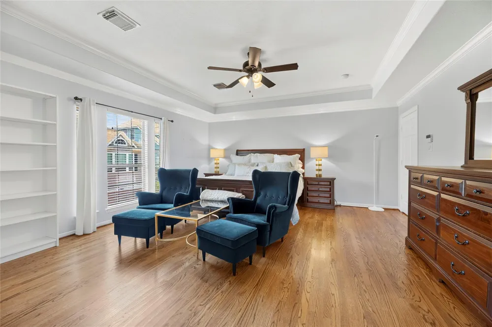 2606 Shady Acres Landing Houston, TX 77008
