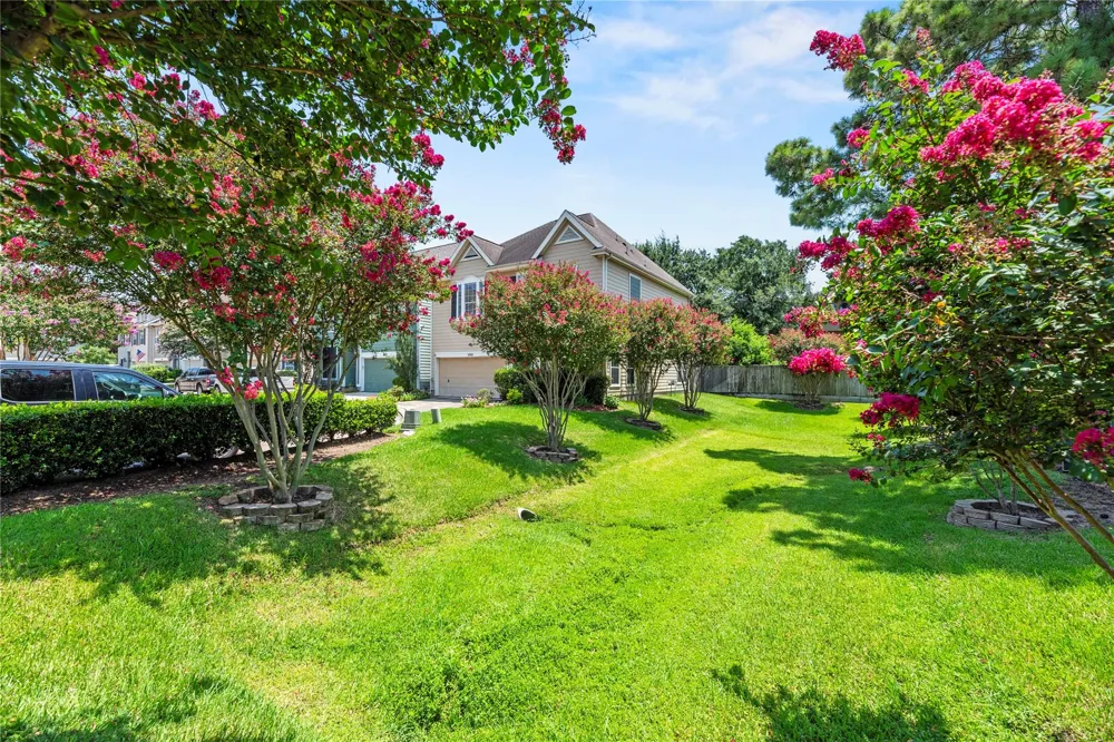 2606 Shady Acres Landing Houston, TX 77008