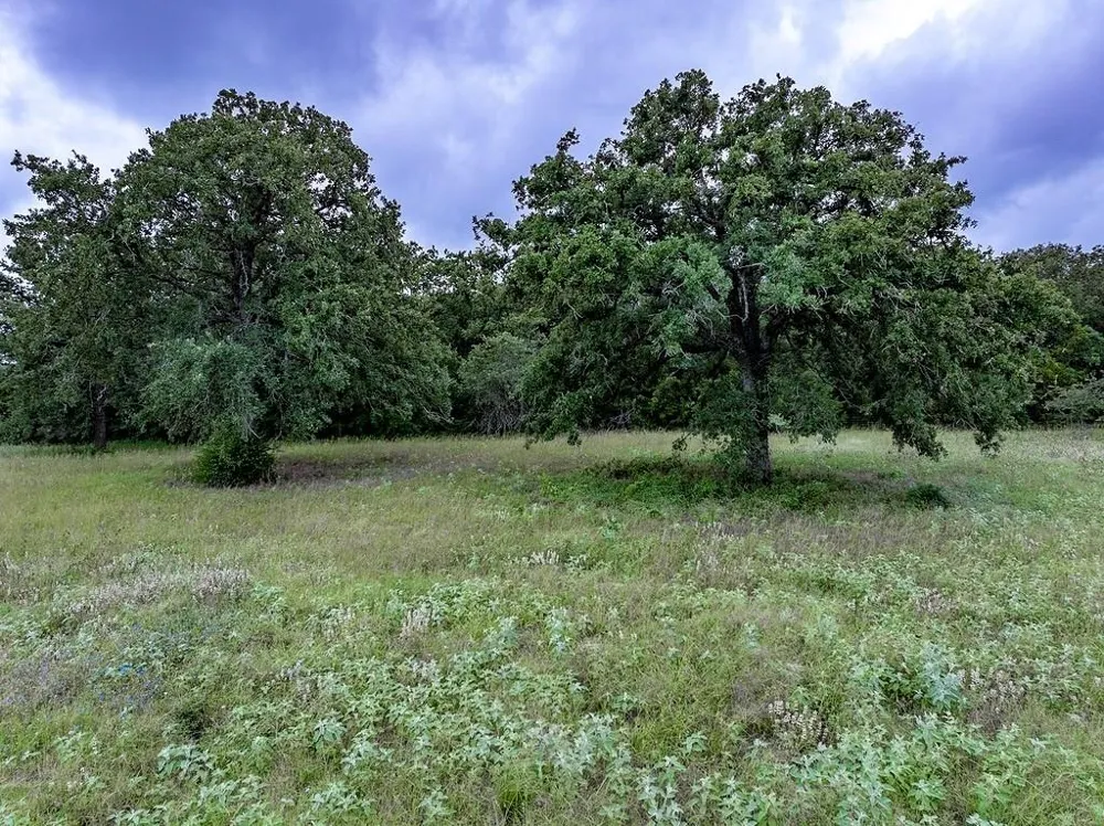 2 Feder Way West Point, TX 78963