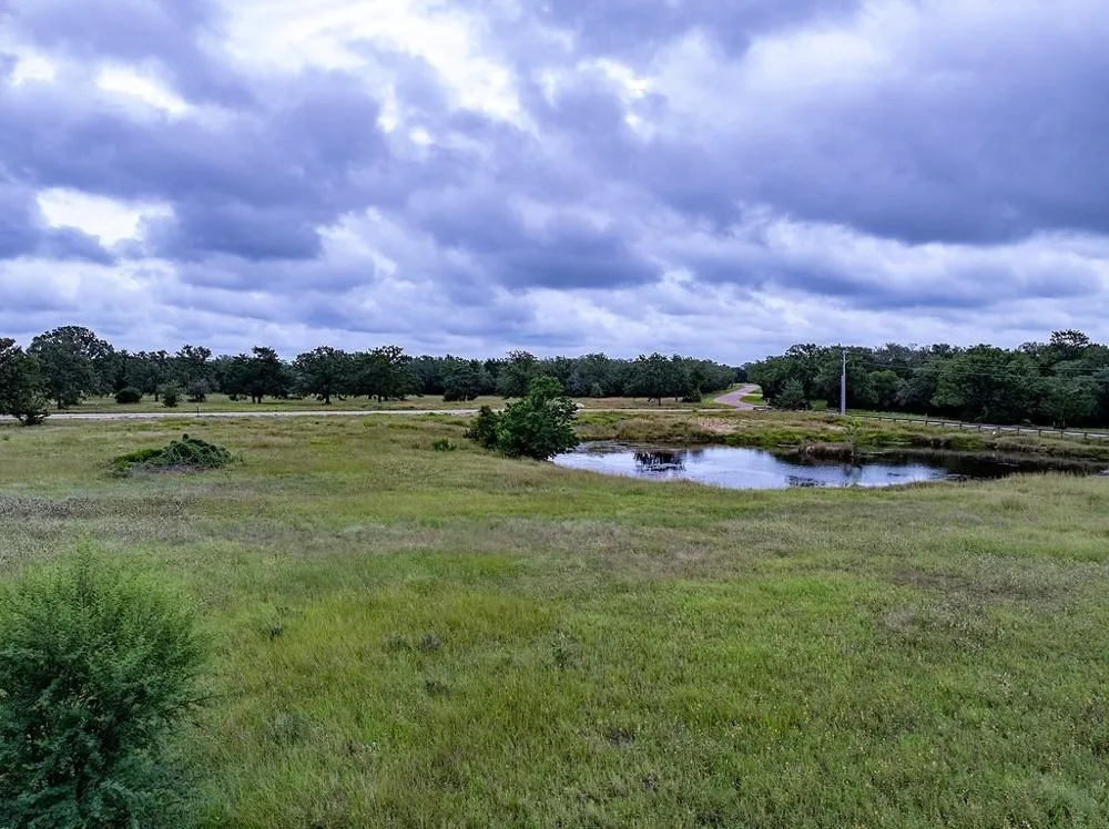 2 Feder Way West Point, TX 78963