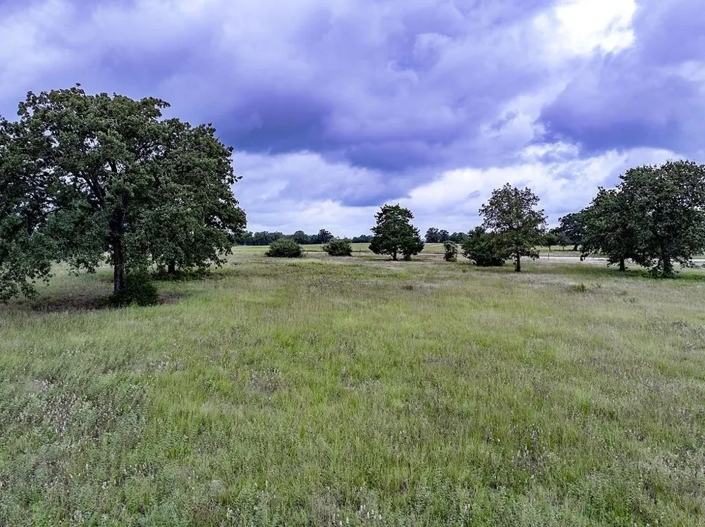 2 Feder Way West Point, TX 78963