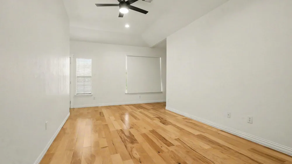 424 S Holmes Street La Porte, TX 77571