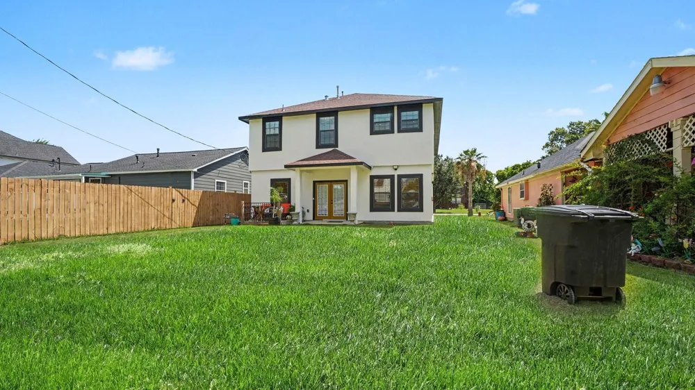 424 S Holmes Street La Porte, TX 77571