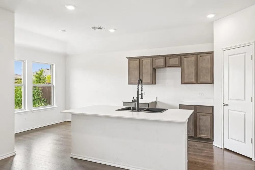 1015 Serena Drive Dallas, TX 75253