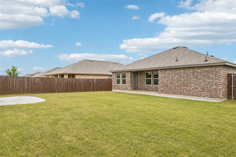 1015 Serena Drive Dallas, TX 75253