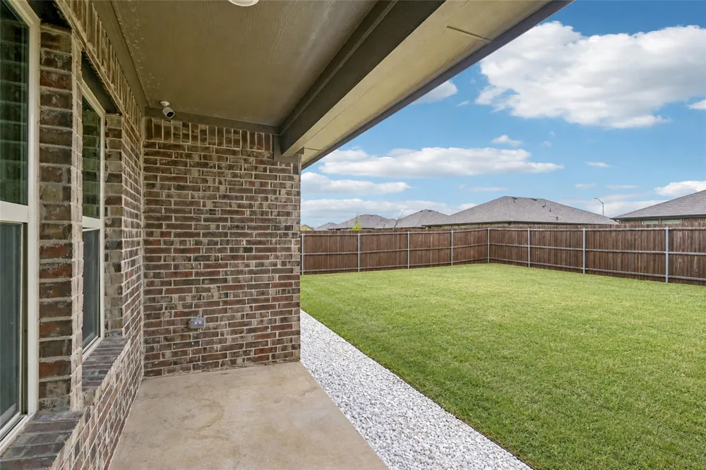1015 Serena Drive Dallas, TX 75253