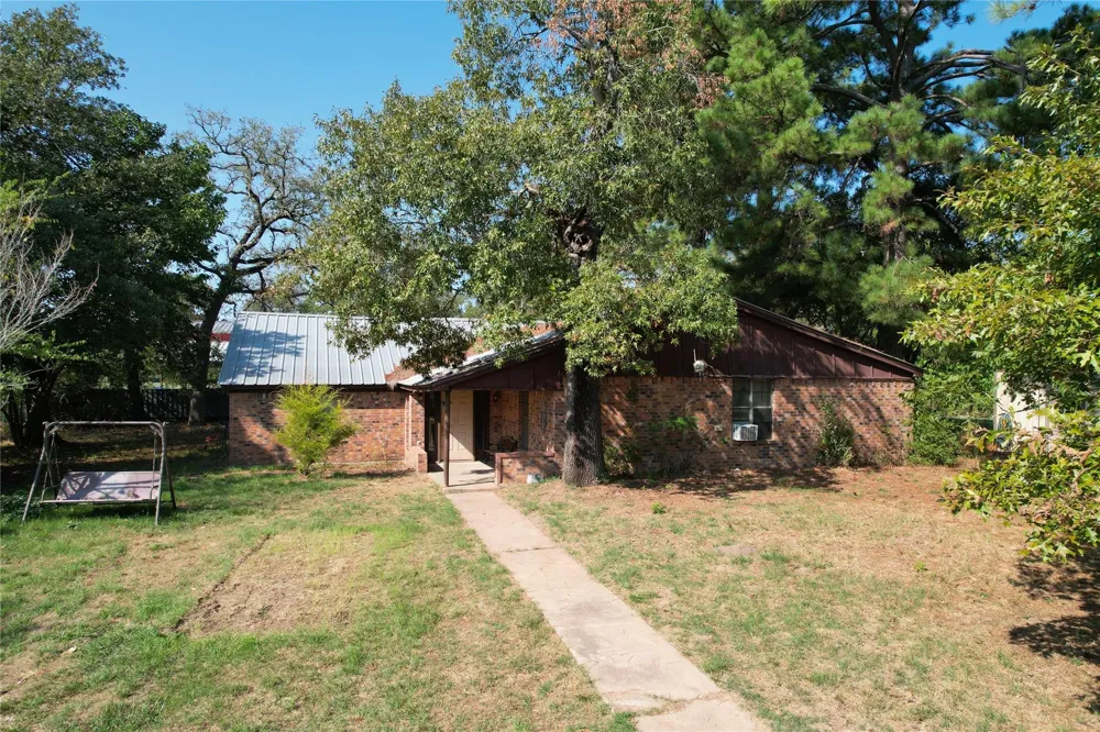 879 Cr 3390 Crockett, TX 75835