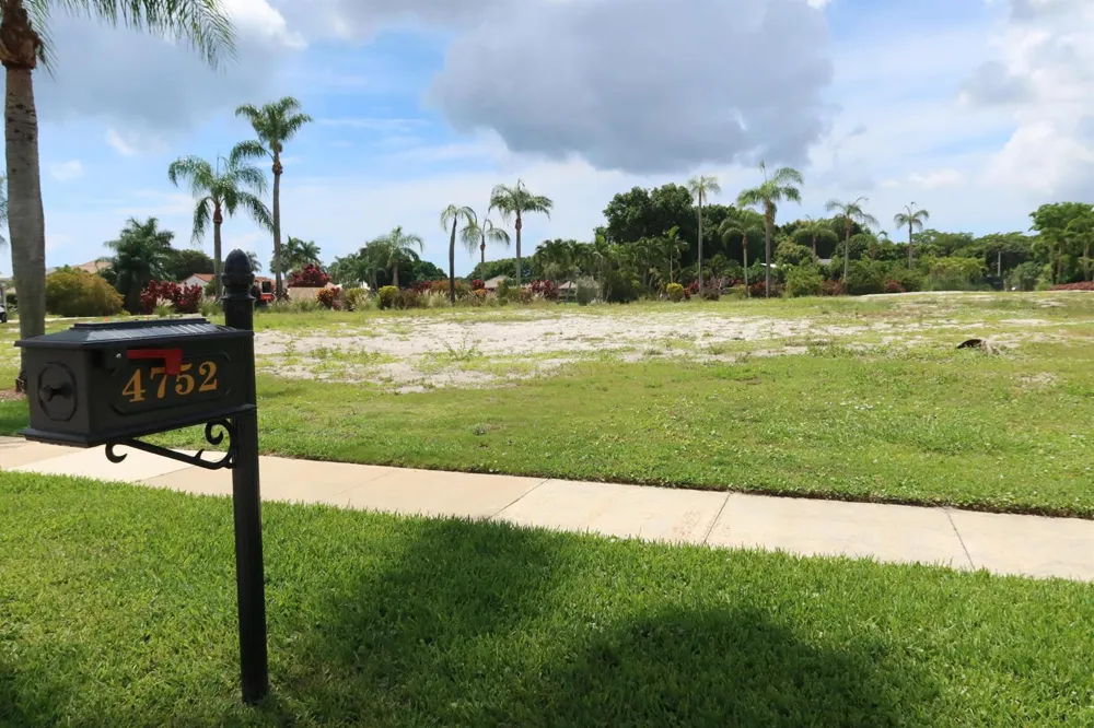 4752 BOCAIRE BOULEVARD Boca Raton, FL 33487