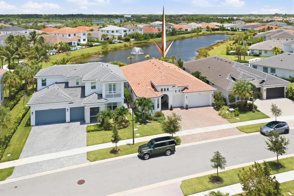 12269 Waterstone Circle Palm Beach Gardens, FL 33412