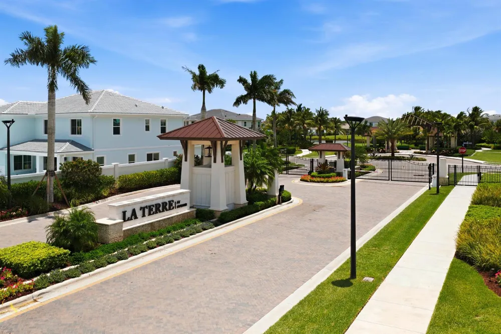 12269 Waterstone Circle Palm Beach Gardens, FL 33412