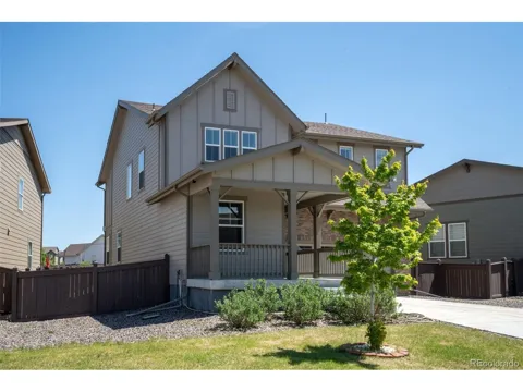 1916 Coopers Hawk Court