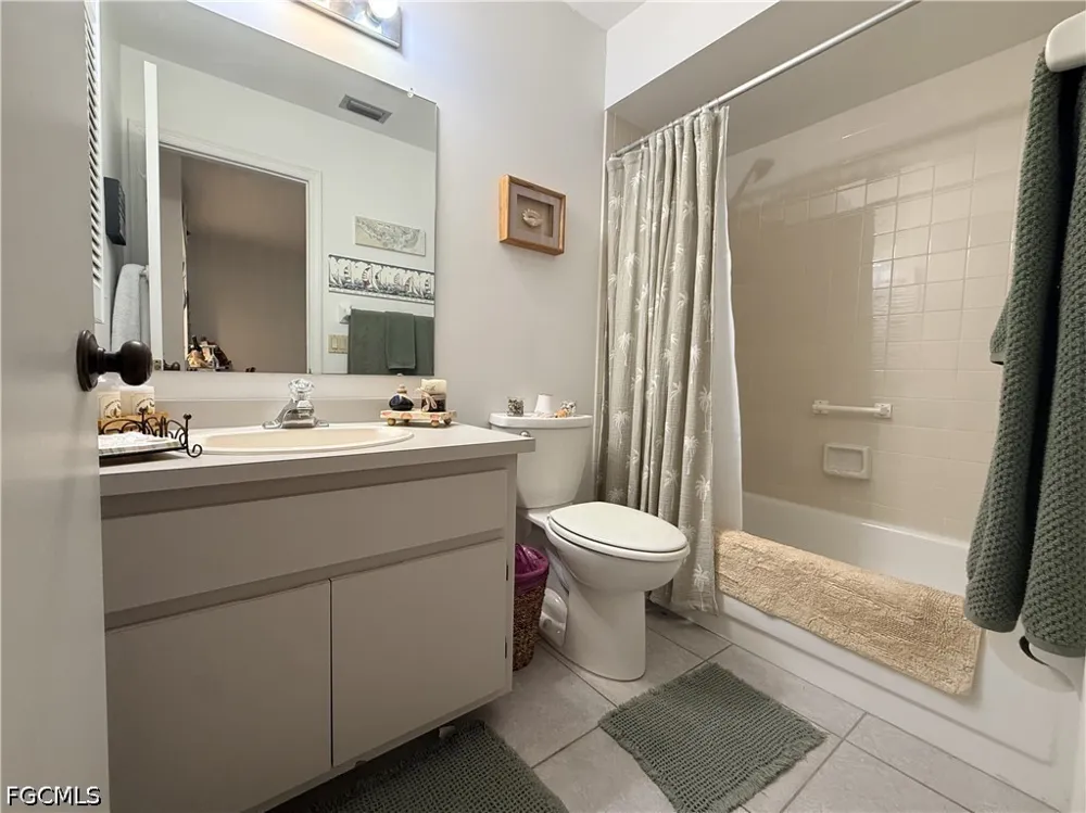 SE 46th Lane #8 Cape Coral, FL 33904