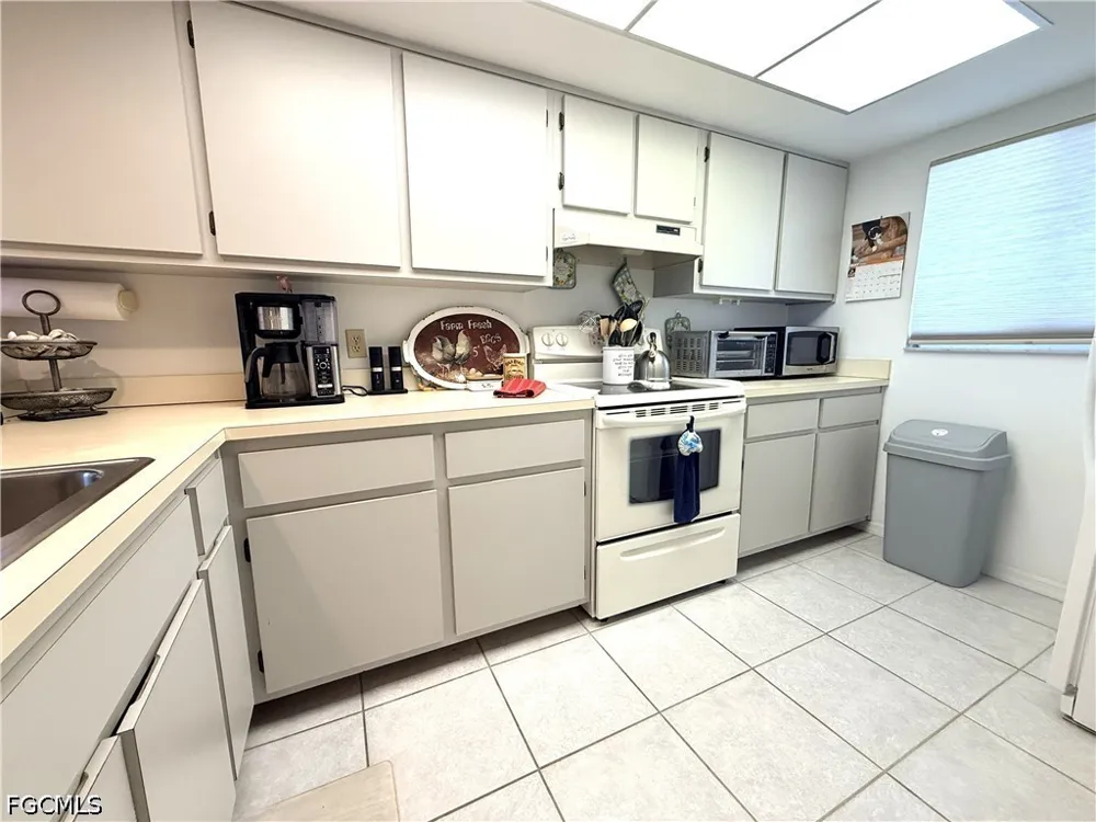 SE 46th Lane #8 Cape Coral, FL 33904