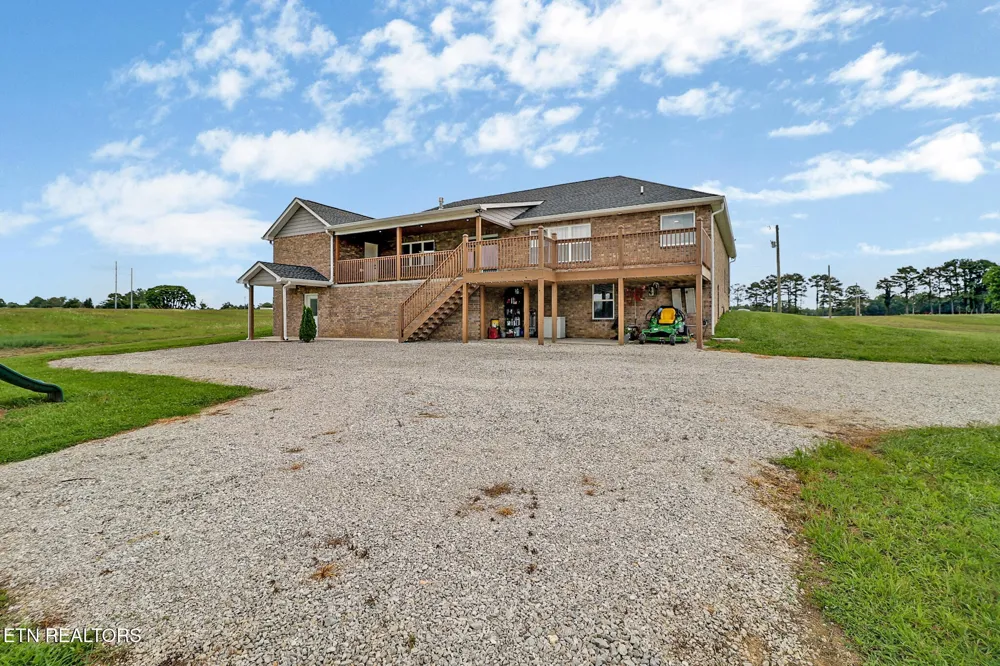 322 Randolph Rd Crossville, TN 38571